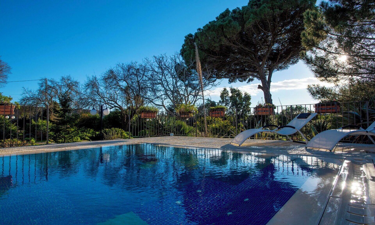 Ragusa Villa | Wonderful private villa for 12 guests with WIFI, A/C, private pool, TV and patio