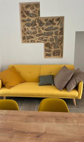 Leverano Apartment | yellow house