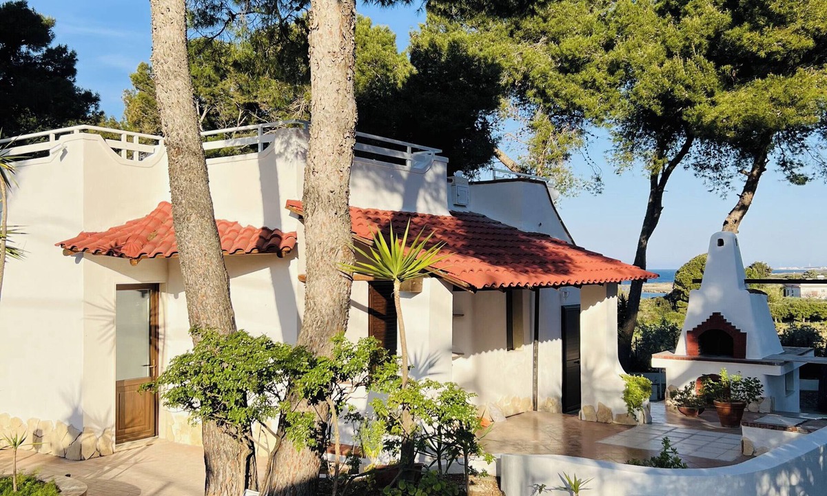 Taranto Villa | Your Stay at Villa Calipso - The Perfect Family Escape by the Sea