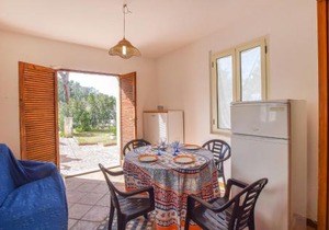 2 Bedroom Cozy Apartment In Botricello in Botricello