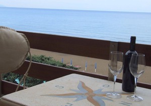flat 'Windows' near the beach