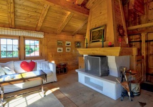 Romantic Chalet Ideal for Couples in Rougemont
