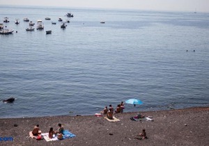 Un tuffo nella baia di Capomulini in Acireale