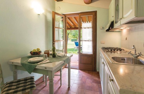 Castiglione del Lago House | 1 bedroom awesome home in Castiglino del Lago PG