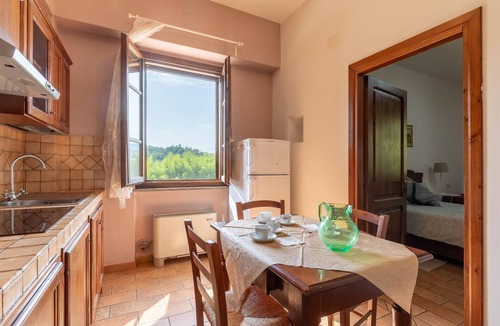 Montone Apartment | 1 bedroom awesome apartment in Montone