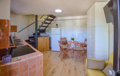 Castel di Tora Apartment | 1 Bedroom Nice Apartment In Castel Di Tora