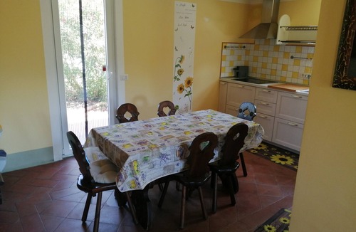 Lake Bracciano Villa | 150sqm detached cottage in Trevignano Romano sleeps six