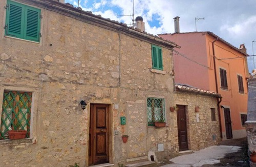 Semproniano Apartment | 2 bedroom apartment in Semproniano