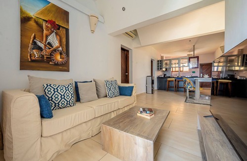Diani Beach Apartment | 2-bedroom Diani Beach apartment paradise on delightful Diani Beach with WiFi, AC