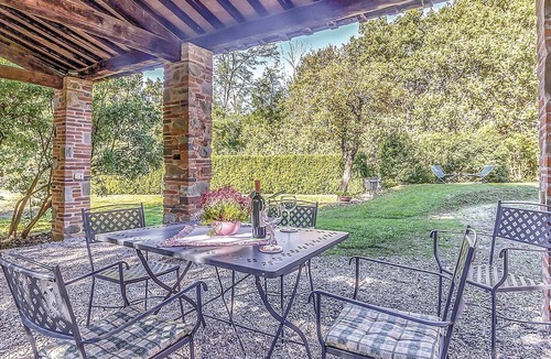 Capannori Apartment | 2 bedroom gorgeous apartment in Gragnano LU