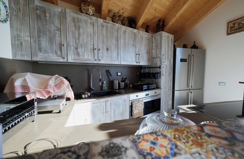 Marano sul Panaro Apartment | 2 PANORAMIC LOFTS, 10 BEDS TOTAL, PETS ALLOWED