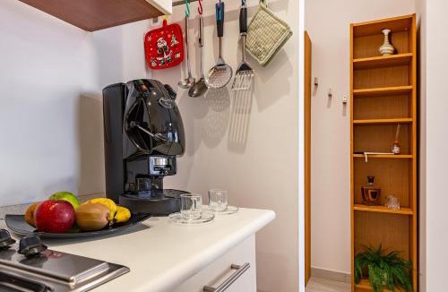 Palo del Colle Apartment | 20 min Airport & Sea Nice Loft WIFI Free Parking
