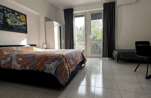 Parioli Bed & Breakfast | 3-bedroom bed & breakfast in perfect Roma with WiFi, AC