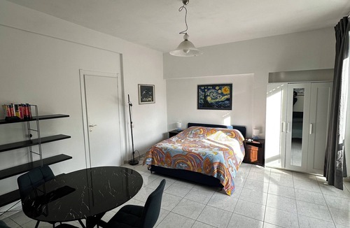 Parioli Bed & Breakfast | 3-bedroom bed & breakfast in perfect Roma with WiFi, AC