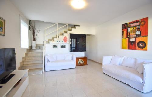 Lavinio Lido di Enea House | 3 Bedroom Cozy Home In Lavinio