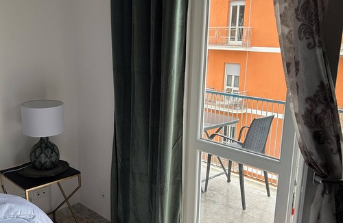 Cinecitta Apartment | 3-bedroom very clean apartment in lovely Roma with AC, WiFi