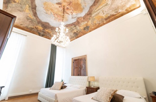 San Polo Apartment | 300 m² Apartment ∙ 2 bedrooms ∙ 10 guests