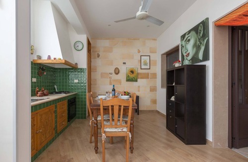 Torre Rinalda House | 3269 Villetta Monica by BarbarHouse