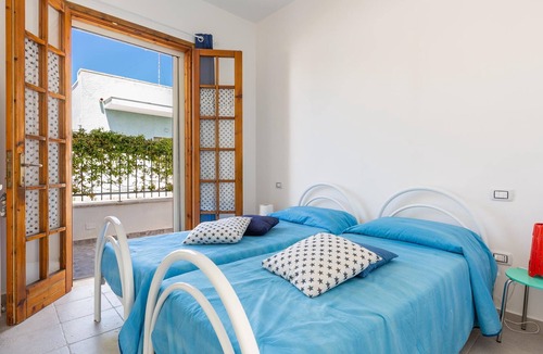 Torre Rinalda House | 3416 Villetta La Meridiana by BarbarHouse