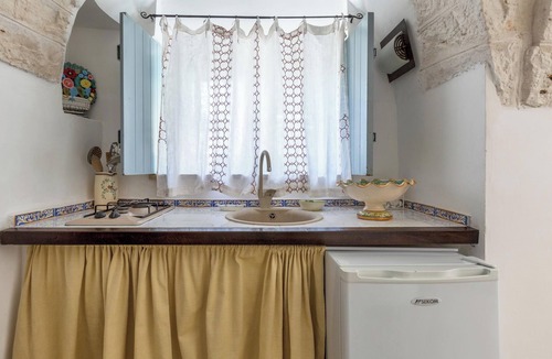Ostuni Cottage | 3930 Trulli Le Chiancaredde Ostuni by BarbarHouse