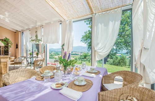 Fornole Apartment | 4 bedroom accommodation in Narni