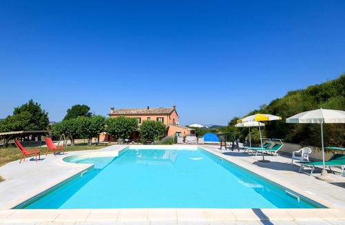 Urbania House | 4 bedroom awesome home in Urbania