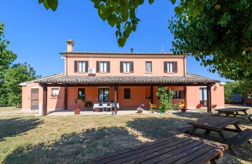 Urbania House | 4 bedroom awesome home in Urbania