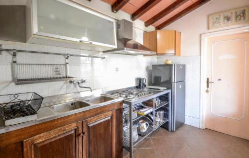 Scansano Apartment | 4 Bedroom Lovely Apartment In Pomonte