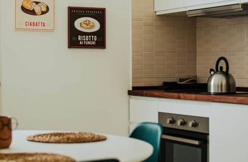 Casavatore Apartment | 4 km from Airport, Private parking Elowen
