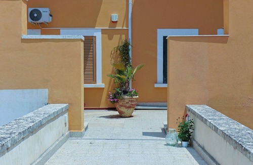 Syracuse Apartment | 5 minutes from the historic center of Ortigia Apartment with 2 terraces.