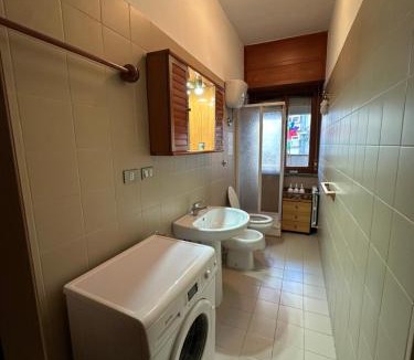 Quartiere XX Ardeatino Apartment | 6 people, 3 parking spot, balconies, Metro B