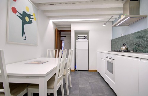 San Polo Apartment | 6 WINDOWS! GRAND CANAL PANORAMA VIEW, Aircond Wifi