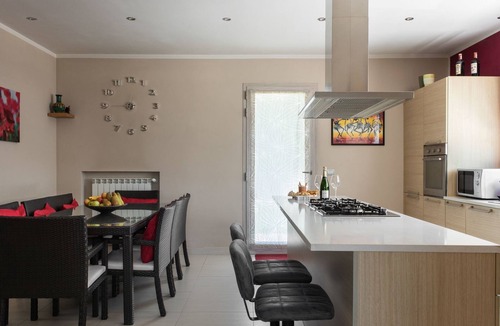 Puliciano House | 'A casa di Elena' with private pool by Interhome