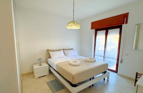 Nettuno Apartment | A CASA DI LUCIO APARTMENT - Bright & spacious apartment, seaside residential area near the Nettuno city centre, close to Sea, Train&Bus Station