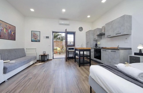 Zona XVI Torrenova Apartment | A Casa di Stefano by DomusDimore