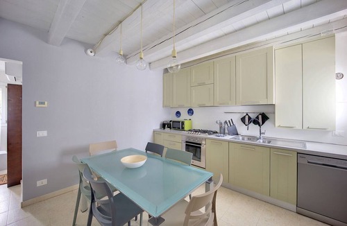 Carpenedo Apartment | A Cozy Home Close to the Magic of Venice!A bright, fully renovated apartment offering a unique opportunity to experience Venice without being overwhelmed by the tourist hustle and bustle. Located in a strategic spot in Mestre, just a one-minute walk from