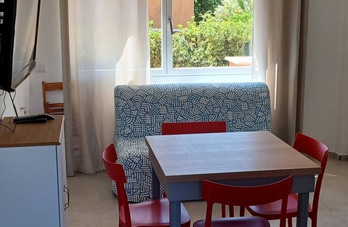 Santa Marinella Apartment | A few minutes from the sea apartment with garden. Pets allowed