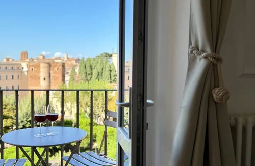 Monti Apartment | A New Chapter of Roman Luxury Beside the Colosseum,in Rome’s Oldest Quarter