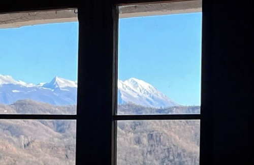 Pescorocchiano House | A vacation home for relaxation with panoramic views, or for hiking, nature, and fine dining.