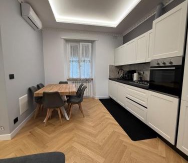 Setteville Apartment | Adrian House