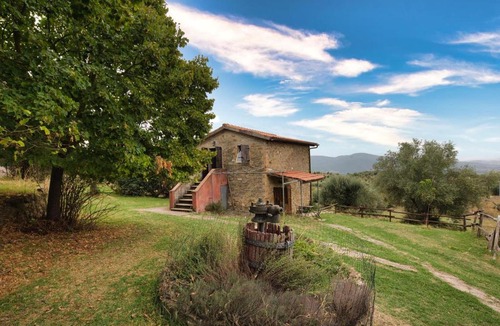 Collesanto House | Agriturismo azienda agraria Ippogrifo