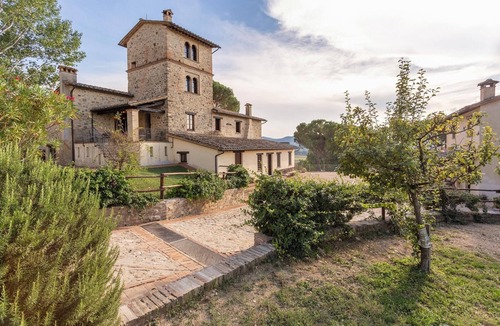 Montone Apartment | Agriturismo Borgo Pulciano in Montone
