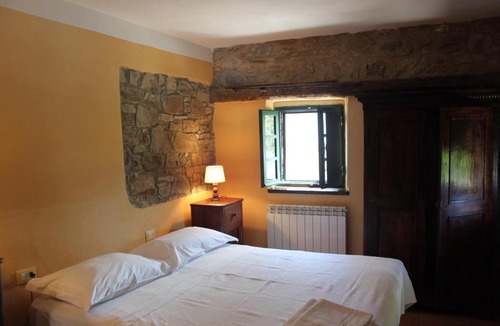 Giuncugnano House | Agriturismo Cilla