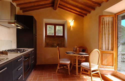 Semproniano Villa | Agriturismo Montecchio Villa