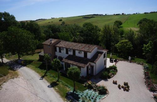 Arcevia House | Agriturismo La Cantina Di Bacco