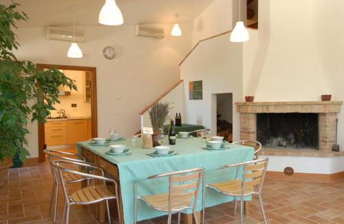 Fratta Todina House | Agriturismo Tenuta Conti Faina