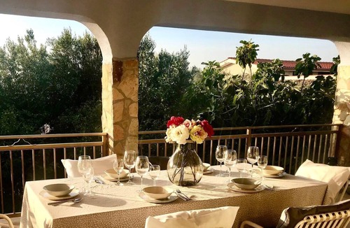 Terrasini Villa | Air-conditioned villa surrounded by greenery near the sea that can accommodate up to 8 people