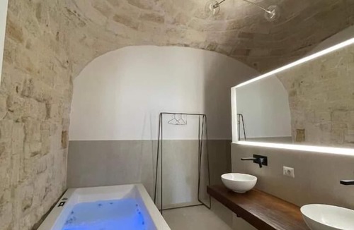 Polignano a Mare Bed & Breakfast | al 22 Suite & Spa Luxury Experience