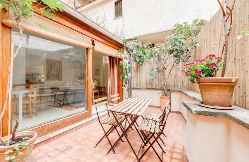 Rione XI Sant'Angelo Apartment | Al Portico 39 apartment with terrace