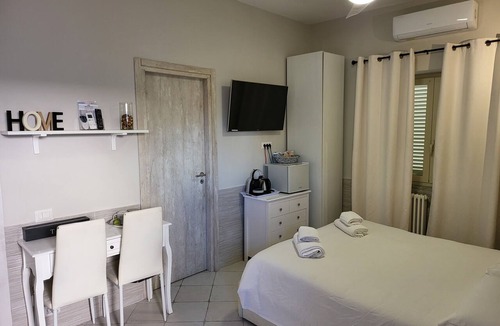 Fiumicino House | ALBACHIARA GUEST HOUSE
